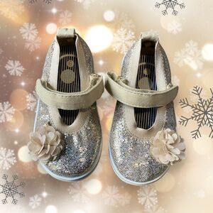 Toddler US 6 Wonder Nation Silver & Gold Sparkly Shoes